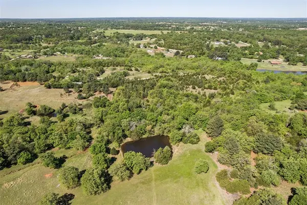 1201 S Harrah RD, Harrah, OK 73045
