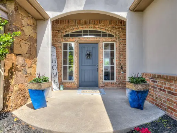 1317 Narrows Bridge CIR, Edmond, OK 73034