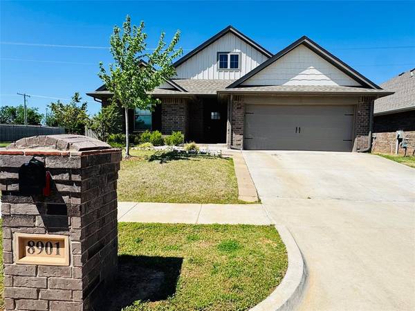 8901 Poppey PL, Yukon, OK 73099