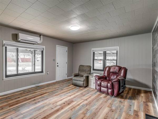 403 Fir ST, Wellston, OK 74881