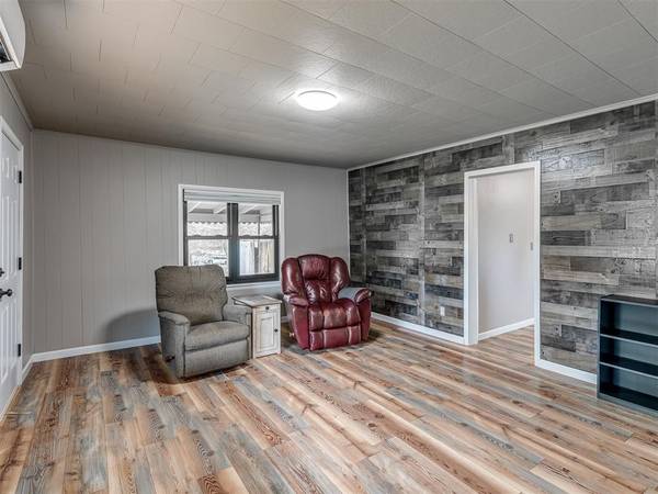 403 Fir ST, Wellston, OK 74881