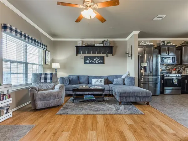 6108 Courtyards CT, Oklahoma City, OK 73149