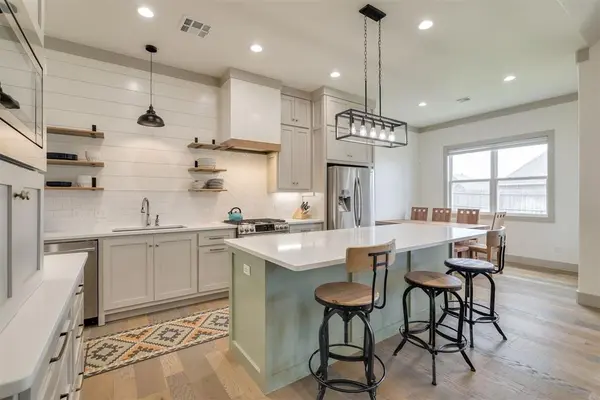 2308 W Mickey DR, Mustang, OK 73064