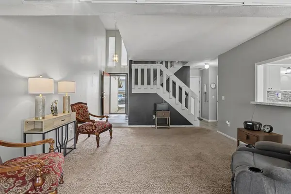 9828 Hefner Village PL, Oklahoma City, OK 73162