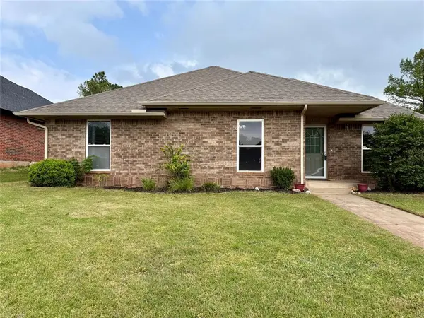 13300 Red Canyon RD, Edmond, OK 73013