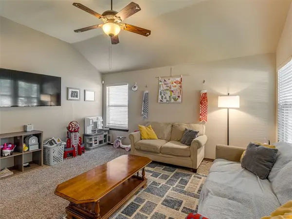 18512 Piedra DR, Edmond, OK 73012