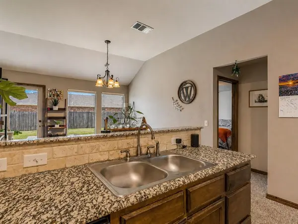 18512 Piedra DR, Edmond, OK 73012