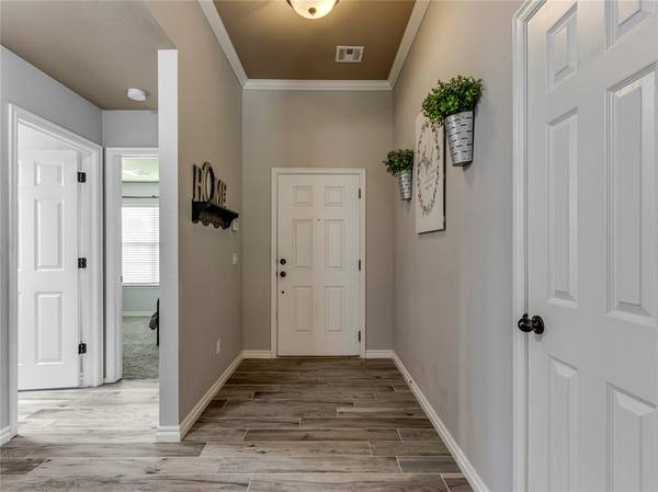 10805 Turtlewood DR, Midwest City, OK 73130