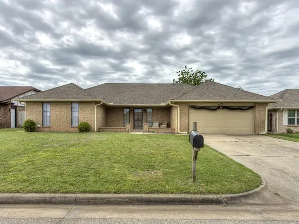 32 Corona DR, Oklahoma City, OK 73149