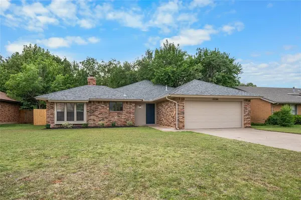 12501 Bannockburn PL, Oklahoma City, OK 73142