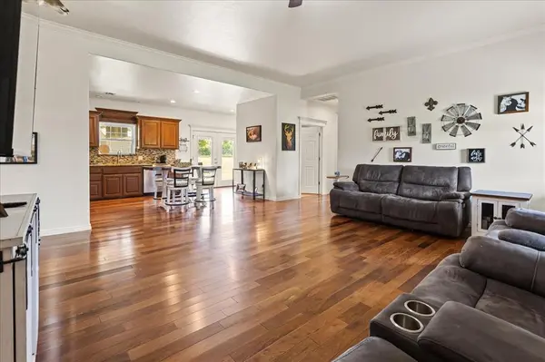 44131 County Street 2730, Cement, OK 73017