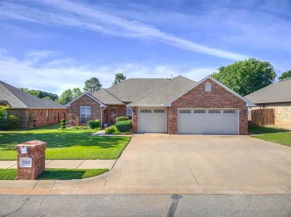 1880 N Lariat TRL, Edmond, OK 73012