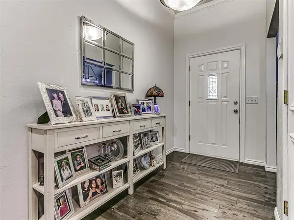 1880 N Lariat TRL, Edmond, OK 73012