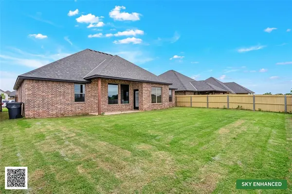 3914 NE Shenandoah DR, Lawton, OK 73507