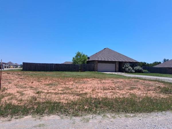 15967 Prairie Rose DR, Mcloud, OK 74851