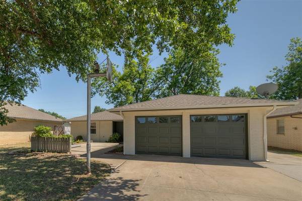 7516 NW 27th ST, Bethany, OK 73008
