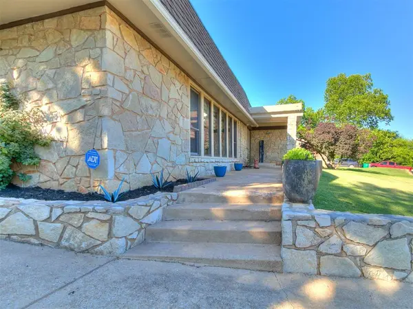 6309 Paschall CT, Oklahoma City, OK 73132-5622