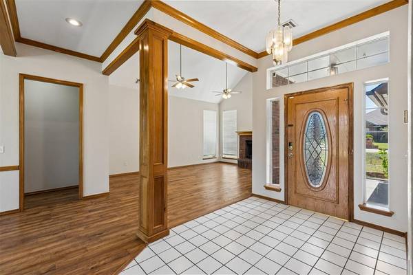 10537 Peacock CIR, Oklahoma City, OK 73130