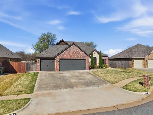 2505 Wayne Cutt AVE, Yukon, OK 73099
