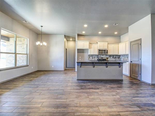 15957 Pecan RD, Mcloud, OK 74851