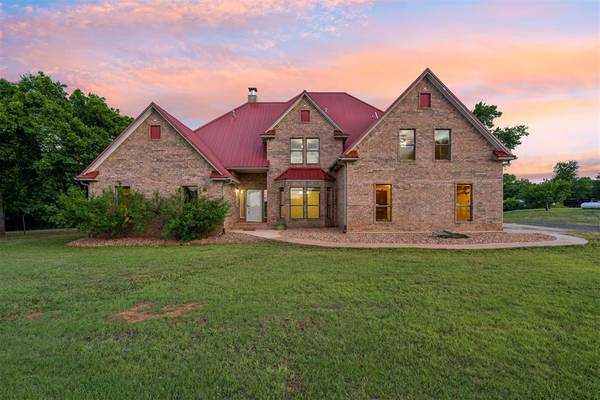706 W Chestnut RD, Washington, OK 73093
