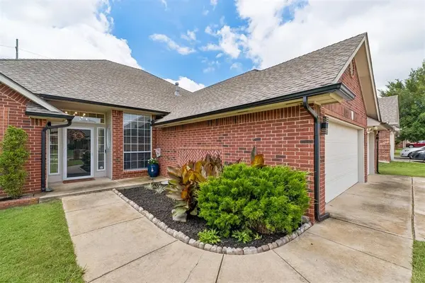 320 Paxton CT, Norman, OK 73069
