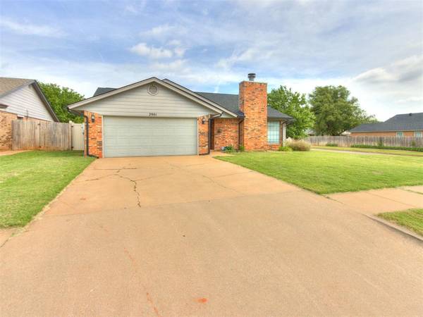 2901 Summer Set TRL, Edmond, OK 73012