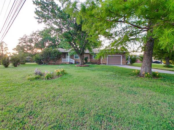 102 Sooner DR, Stroud, OK 74079