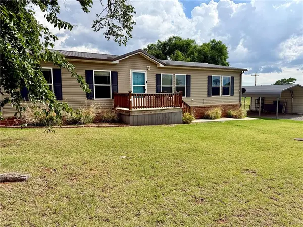 902 Banks ST, Hammon, OK 73650