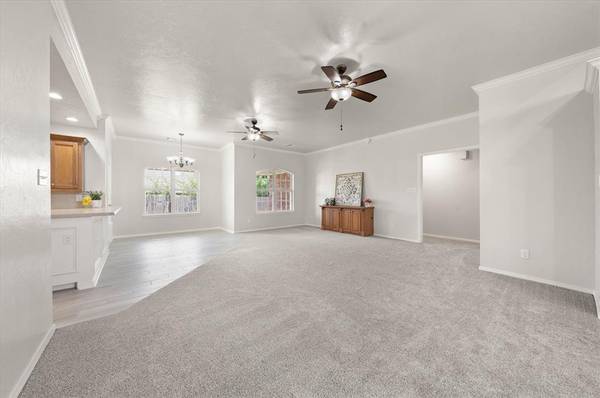 12513 SW 13th ST, Yukon, OK 73099