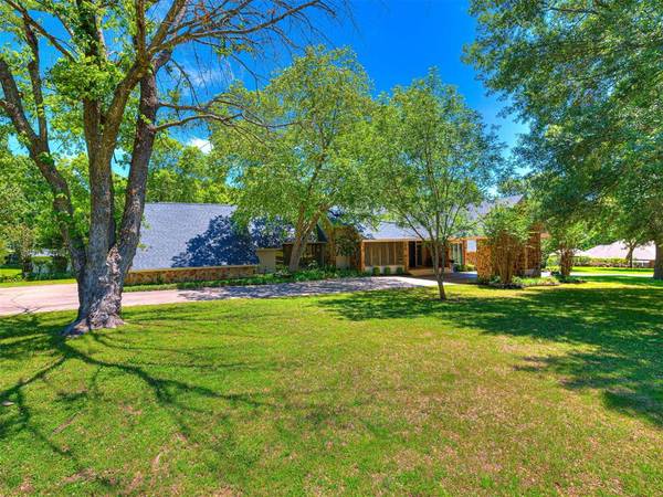 1530 S Broadway AVE, Ada, OK 74820