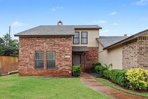 13711 E Crossing WAY, Edmond, OK 73013