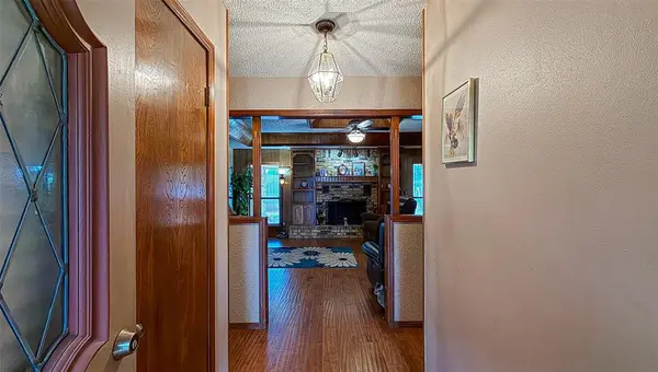 208 SE 30th ST, Moore, OK 73160