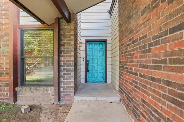 3208 Crown Feathers DR, Edmond, OK 73013