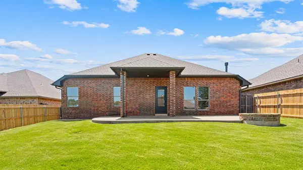 17720 Spacious Sky CT, Edmond, OK 73012