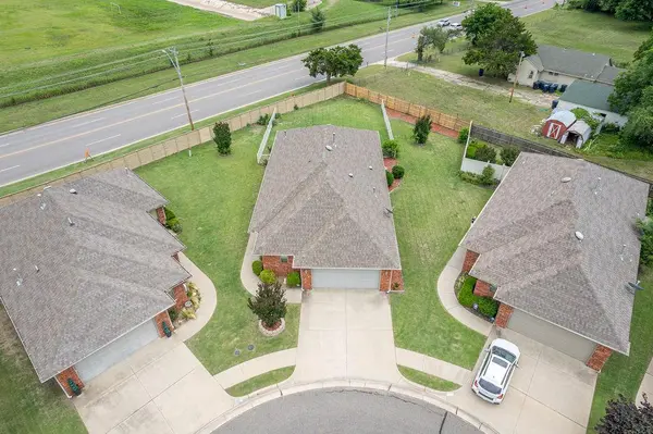 4 SW 92nd PL, Oklahoma City, OK 73139