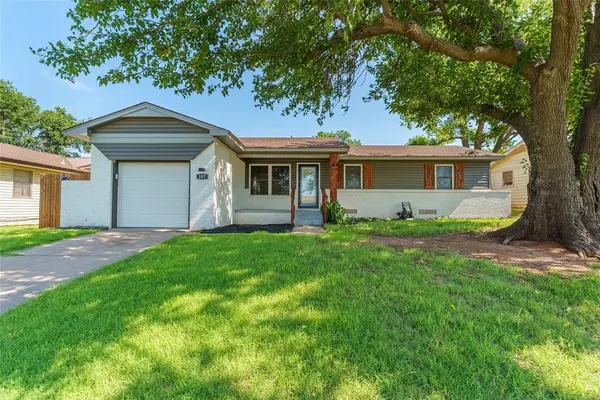 107 Florence DR, Cordell, OK 73632