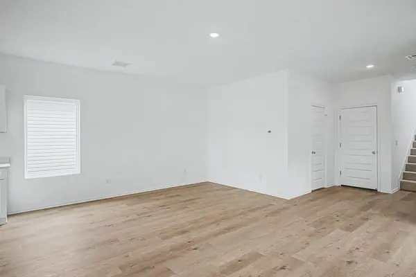 3624 Maggie RD, Mustang, OK 73064