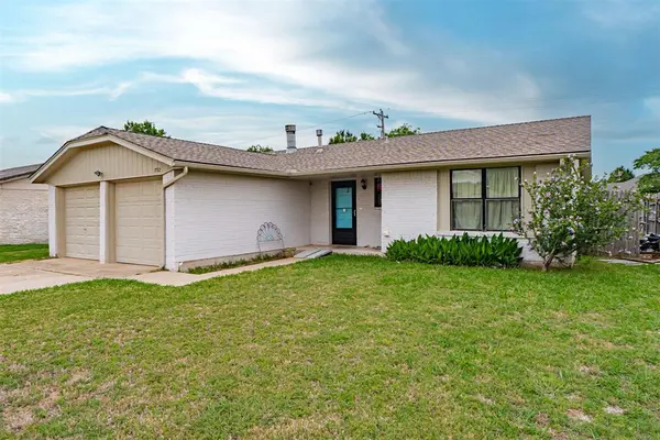 7517 NW 116th ST, Oklahoma City, OK 73162