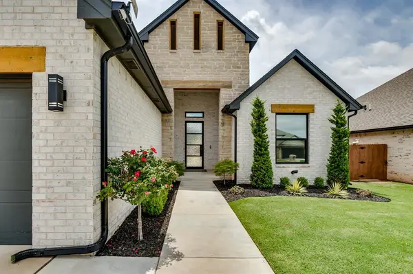 9308 NW 84th ST, Yukon, OK 73099