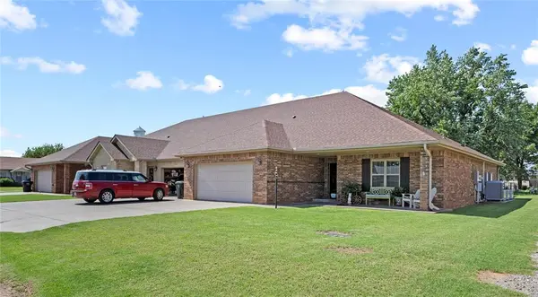 123 W 6th ST, Hydro, OK 73048