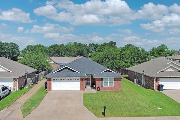 2319 Bent Tree RD, Shawnee, OK 74804