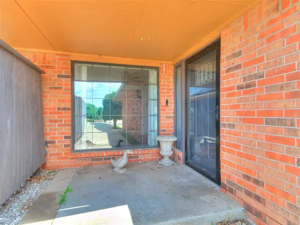 9608 Warringer CT, Oklahoma City, OK 73162