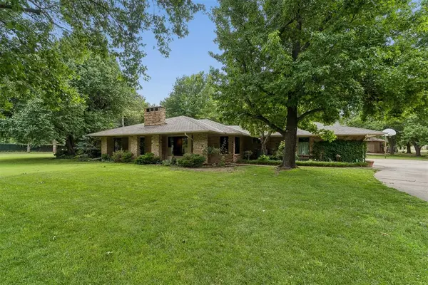 4601 Memory LN, Oklahoma City, OK 73112
