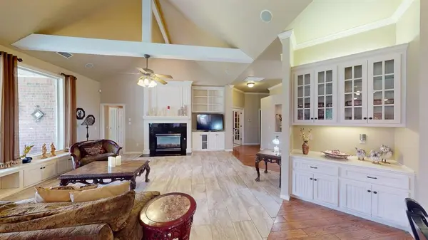 8501 NW 68th TER, Oklahoma City, OK 73132