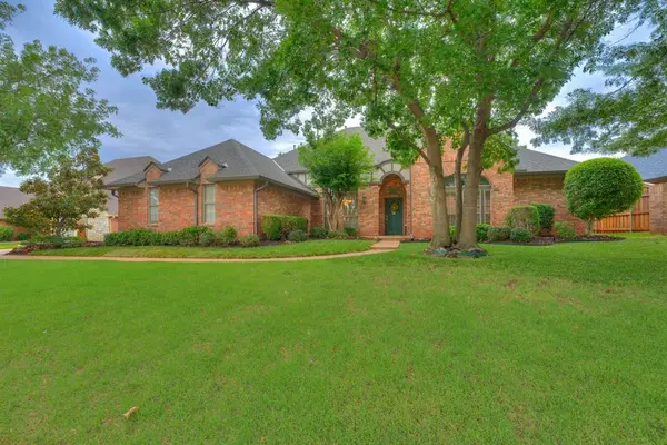 15240 Worthington LN, Edmond, OK 73013