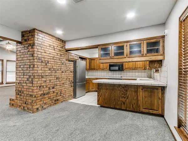 8336 NW 82nd ST, Oklahoma City, OK 73132