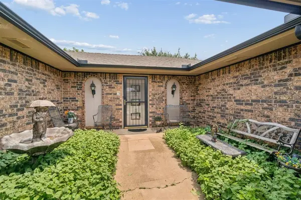 9512 S Allen DR, Oklahoma City, OK 73139