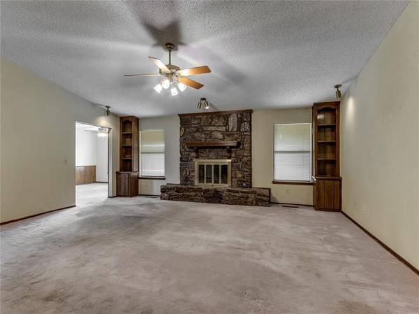 404 Cedar Bend DR, Midwest City, OK 73130