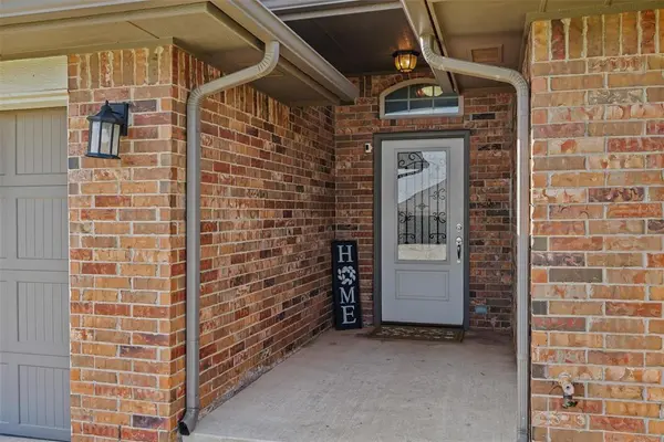 8716 SW 38th ST, Oklahoma City, OK 73179